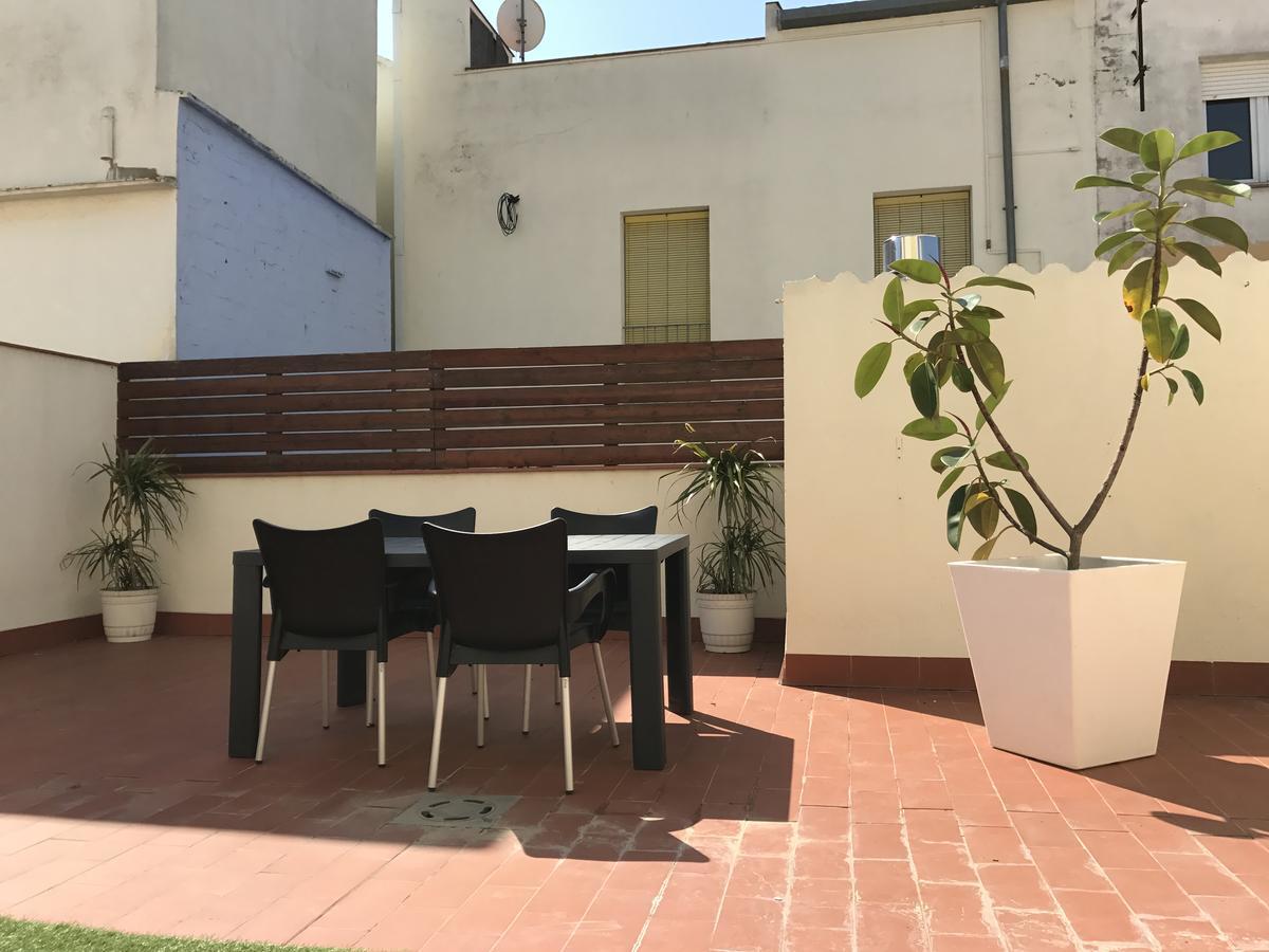 Apartaments Ample Port Marina Palamos Exterior photo